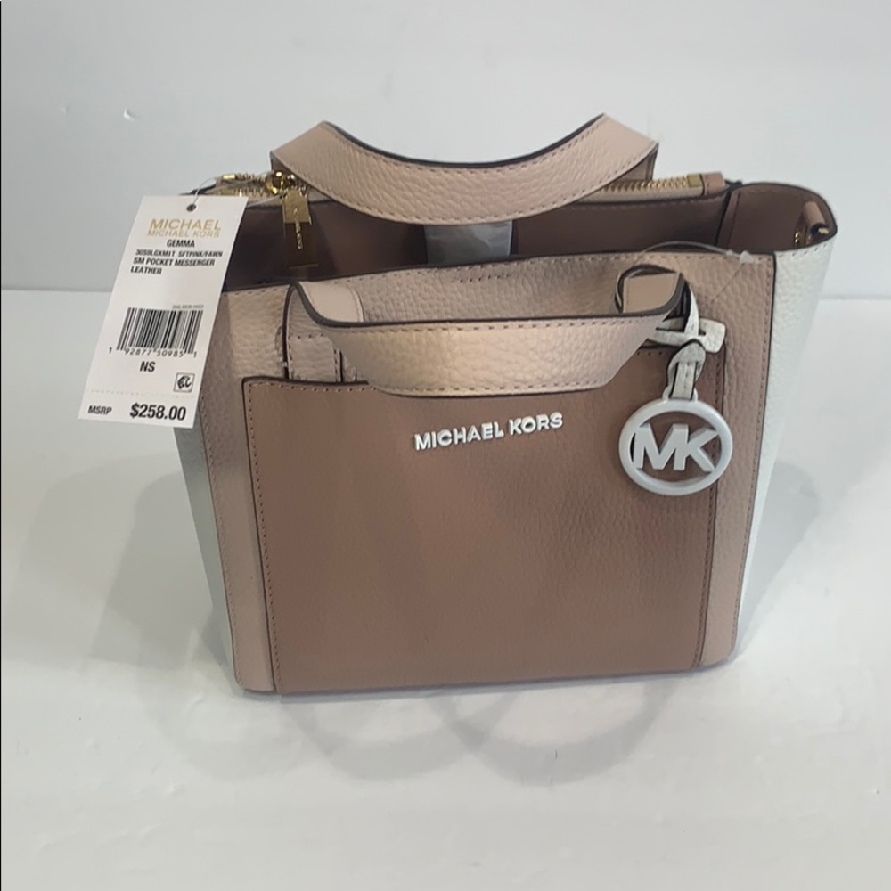 Michael Kors Pink Crossbody Gemma - Picture 8 of 13